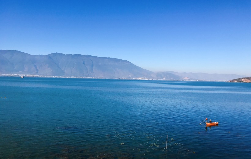 云南大理洱海自然风景图片